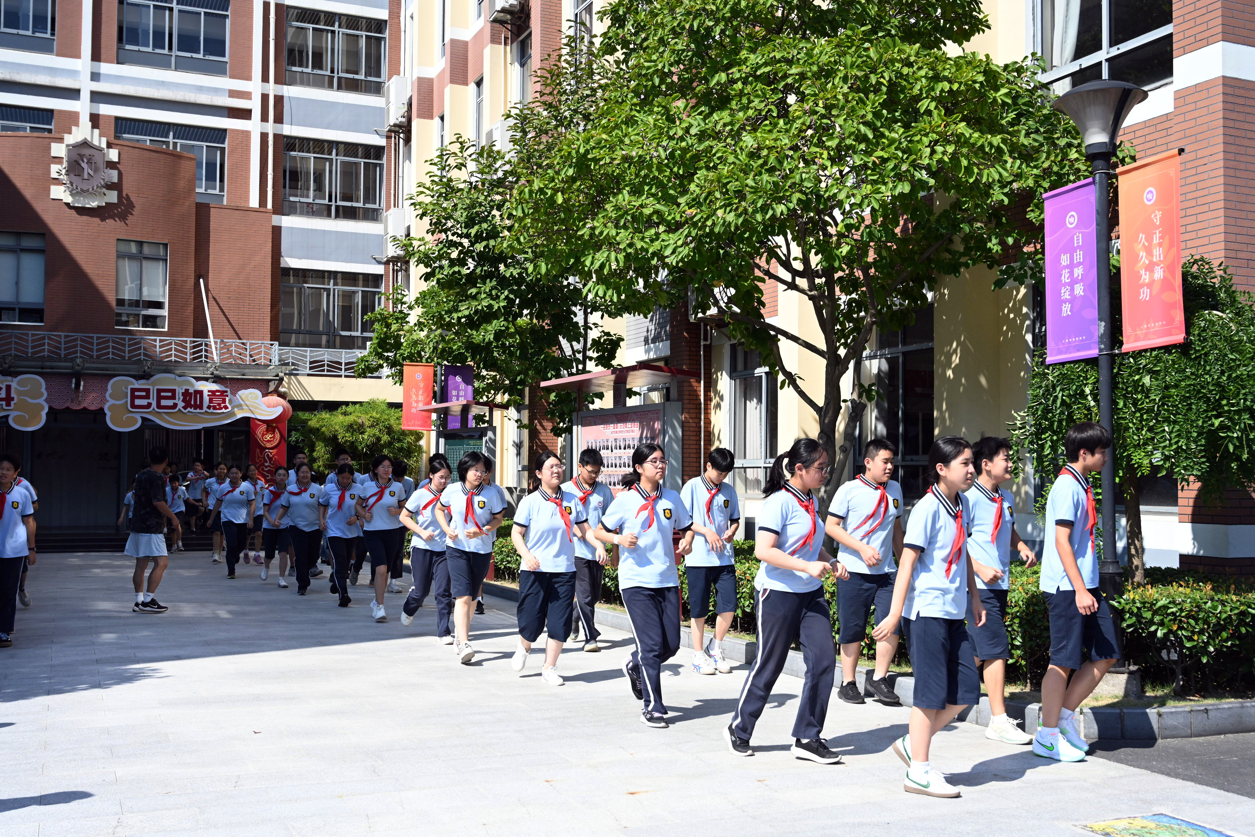 学生1.JPG