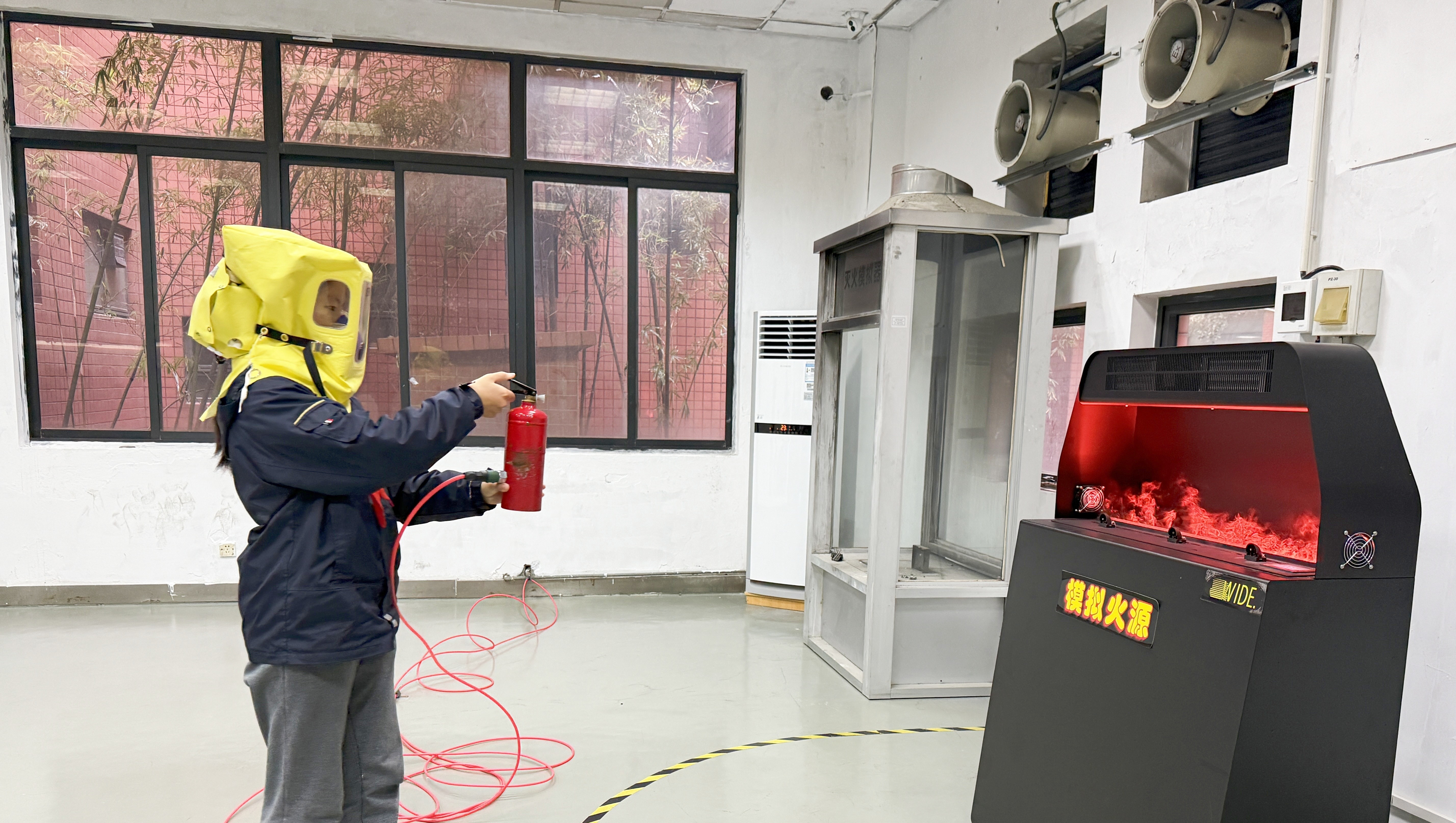 照片6-1.JPG 照片6-1.JPG