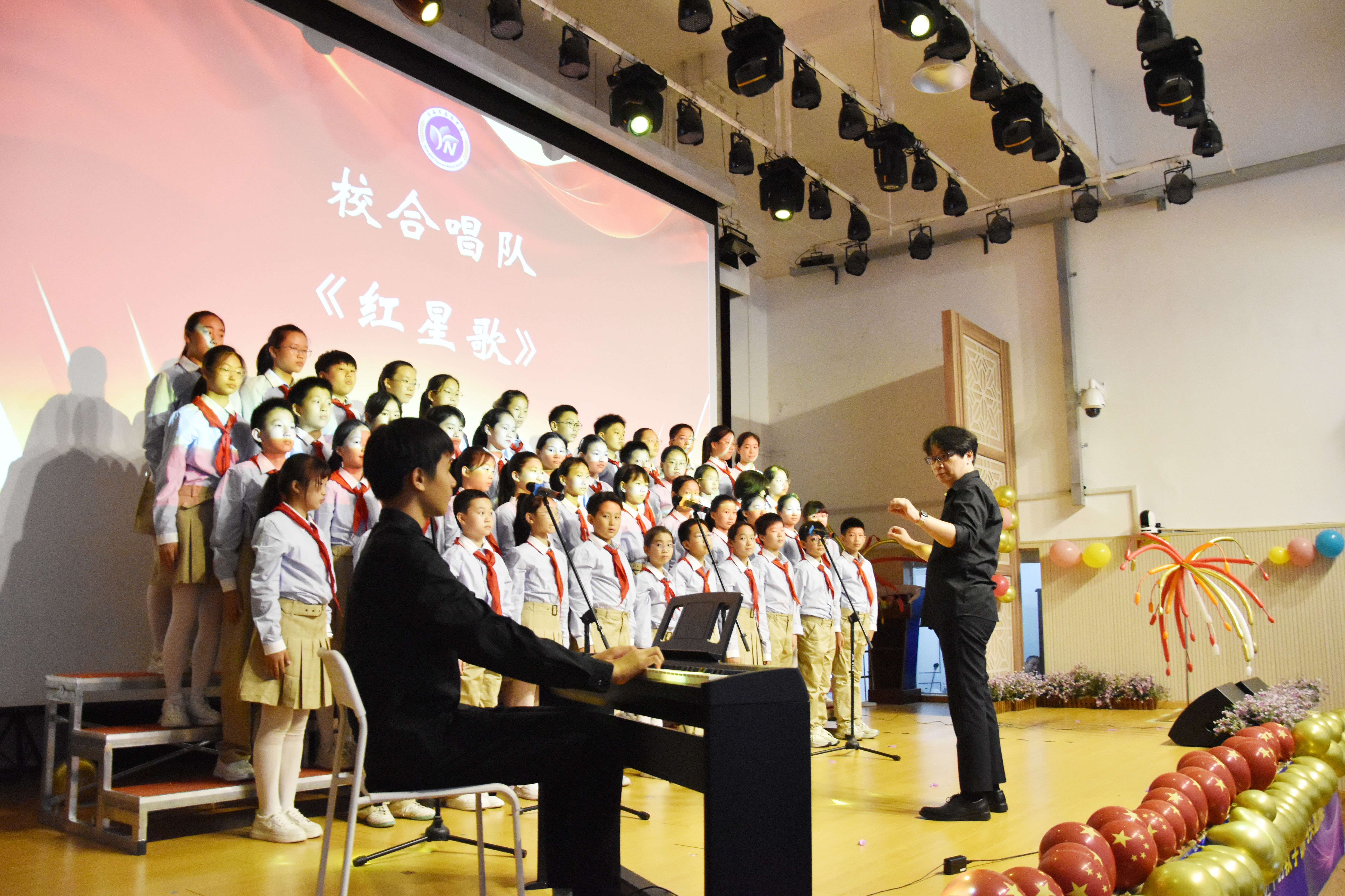 合唱团-1.JPG 合唱团-1.JPG