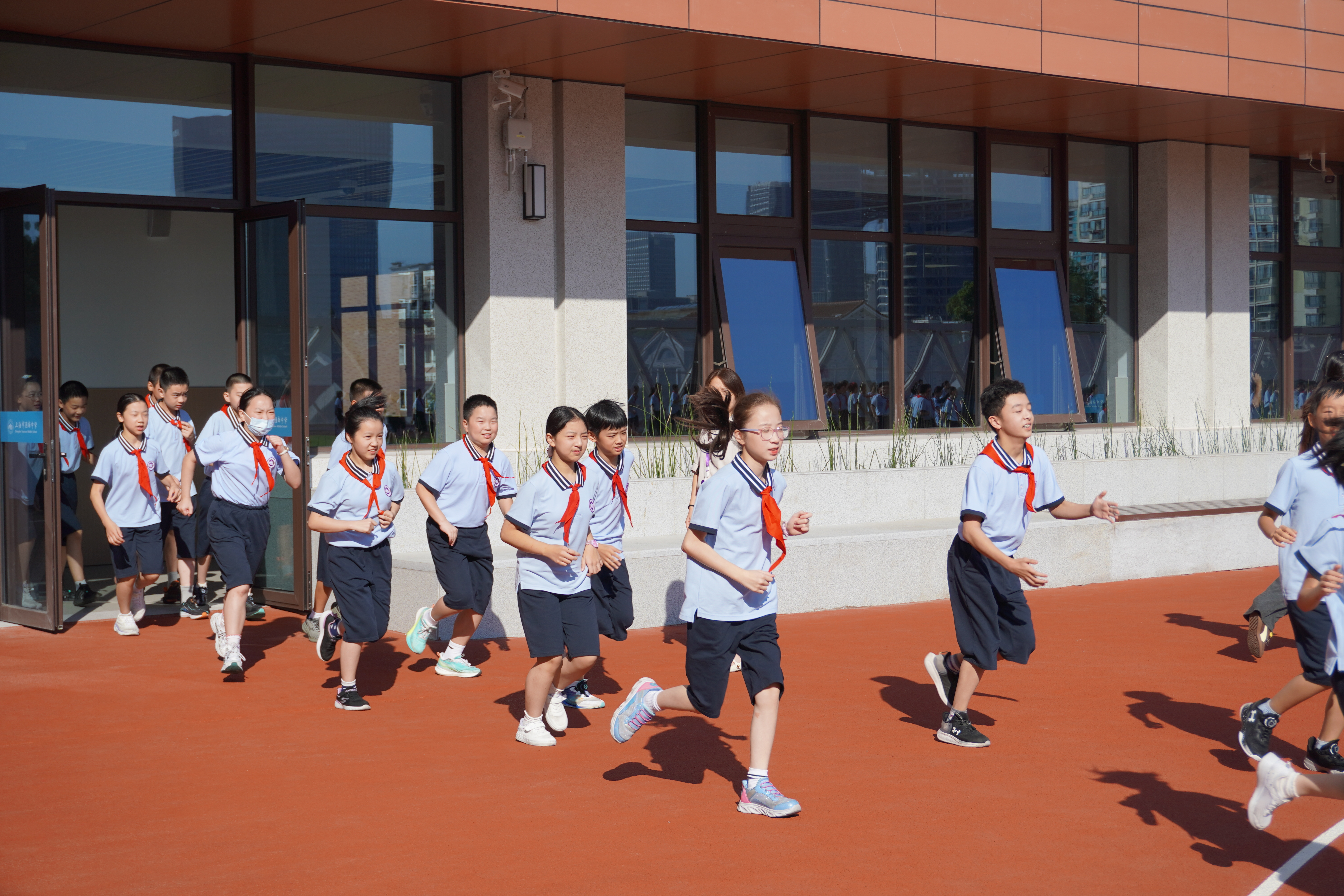 学生2.JPG