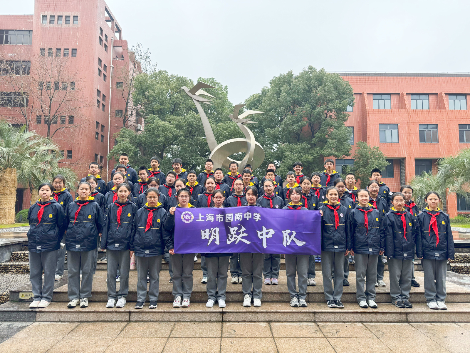 6班集体照.jpg 6班集体照.jpg