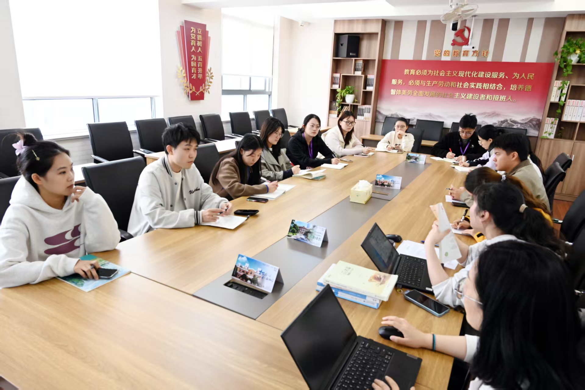 图片4.jpg 图片4.jpg