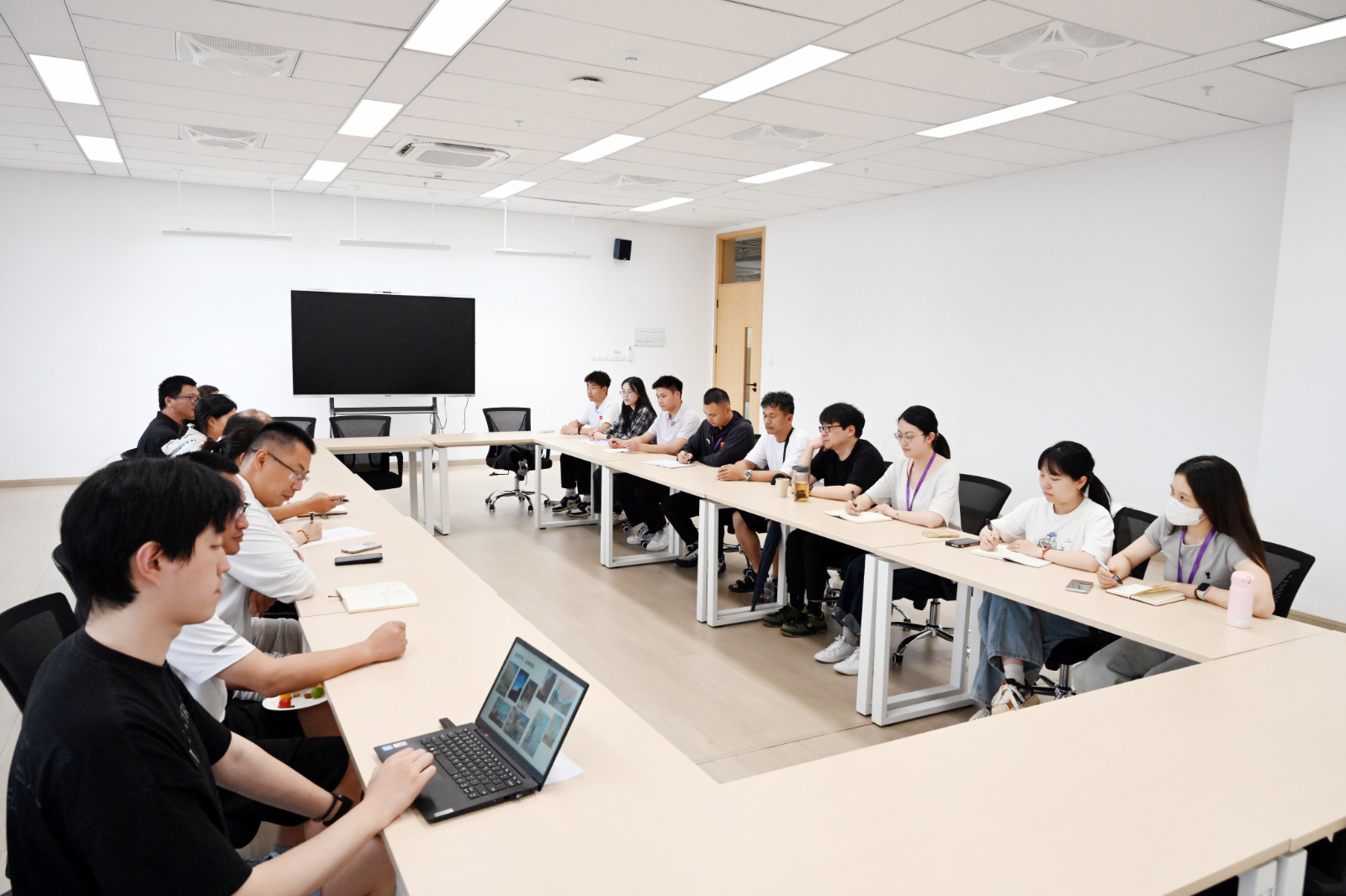 图片28.JPG 图片28.JPG