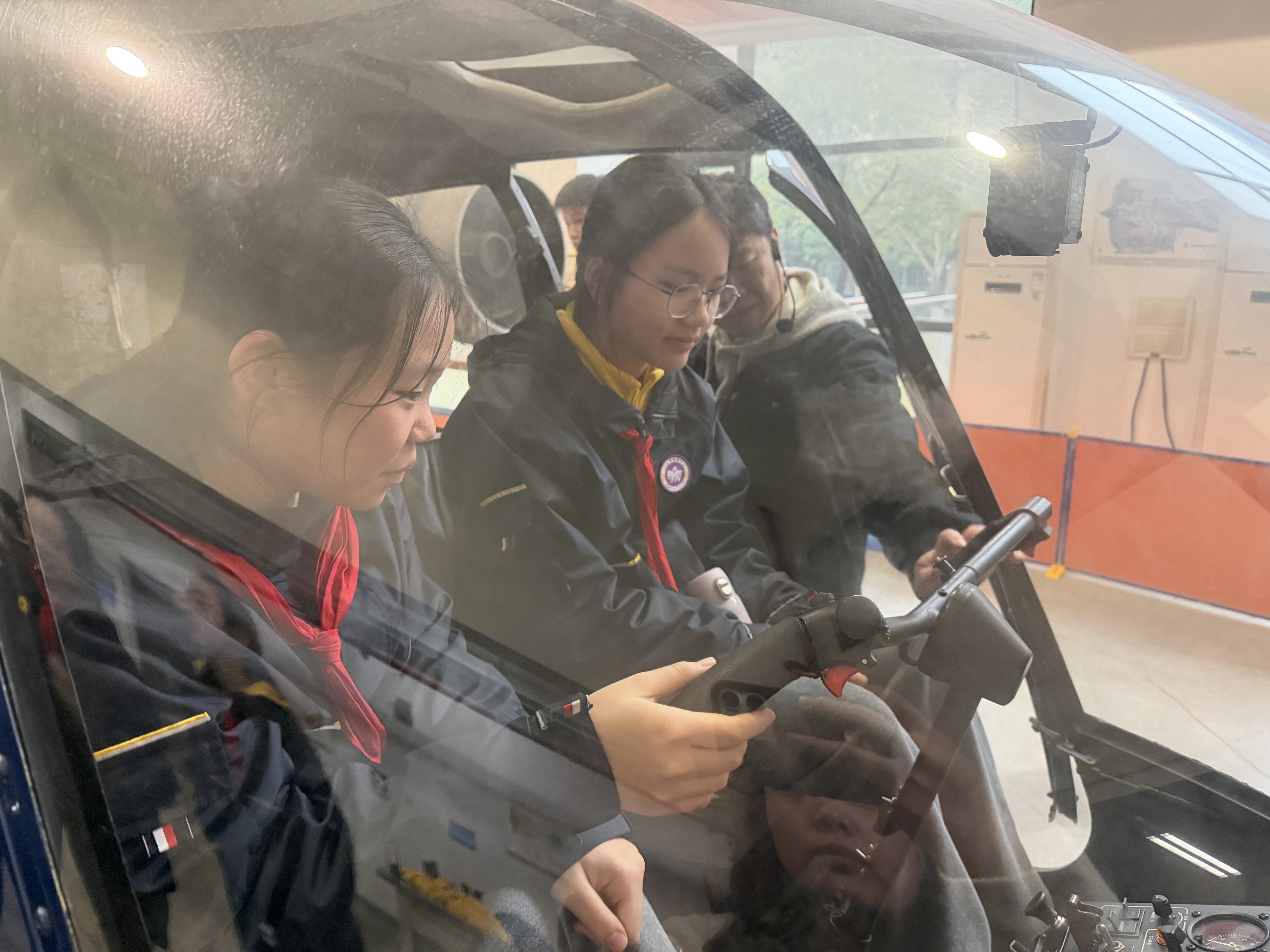 照片3-3.jpg 照片3-3.jpg