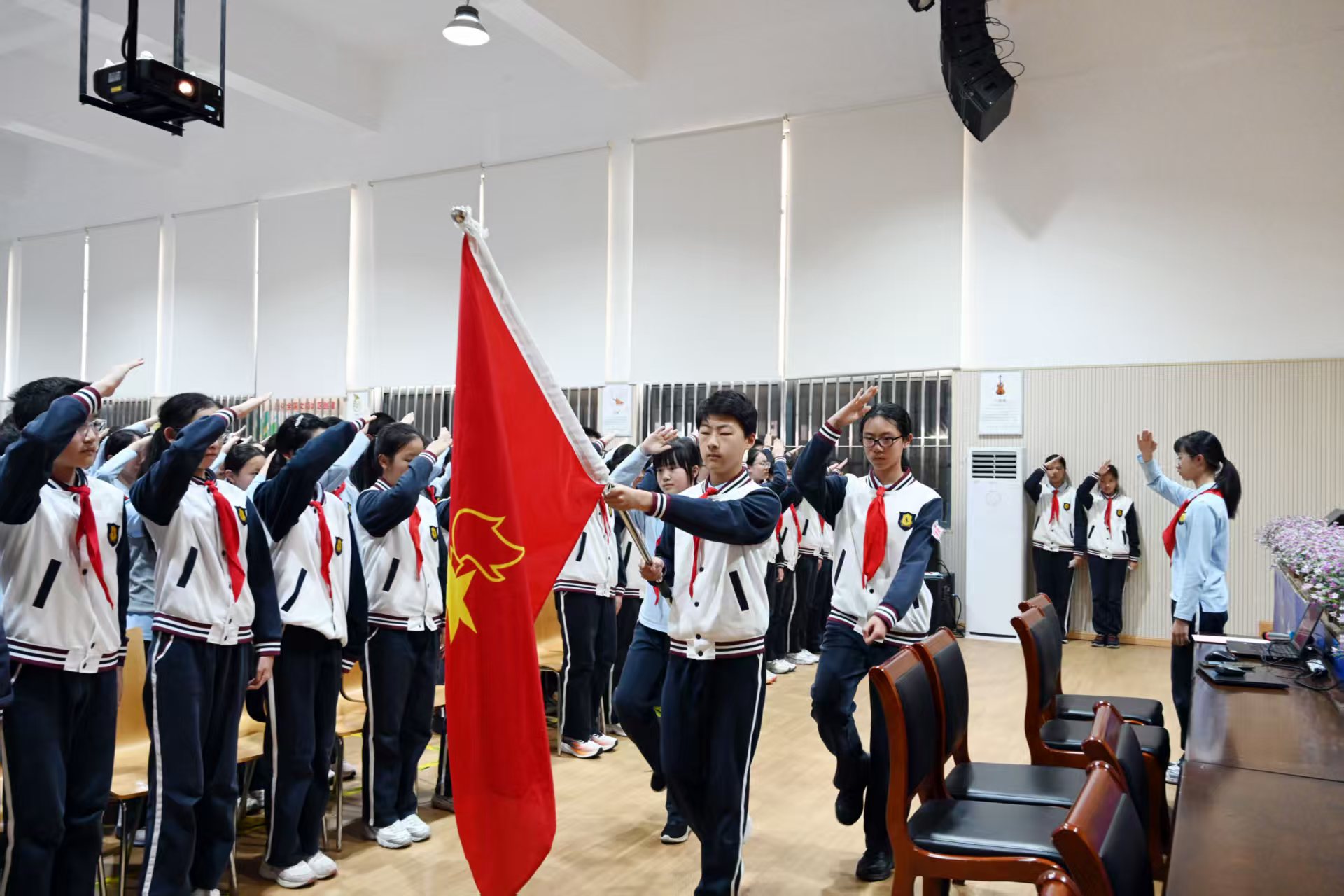 图3.jpg