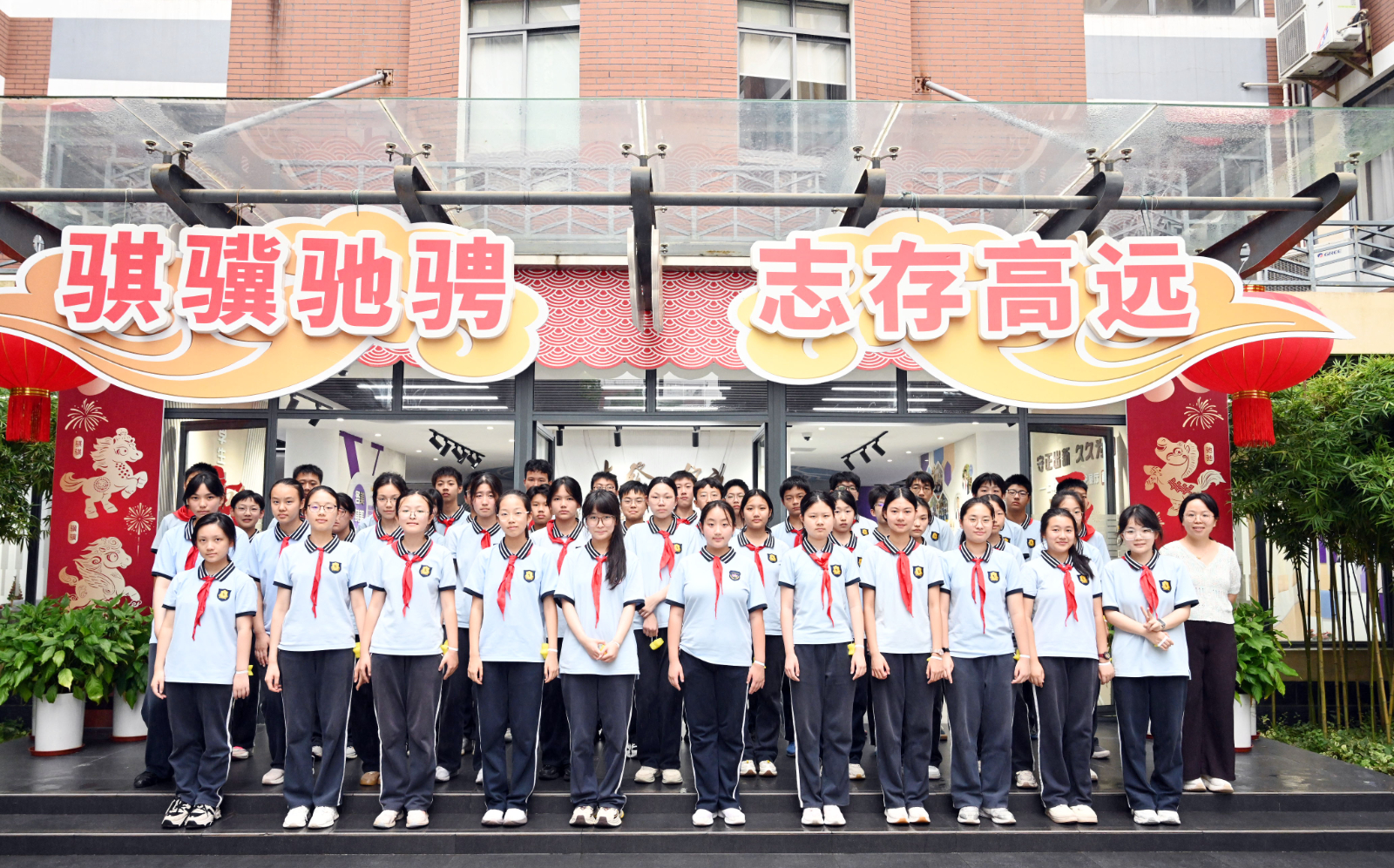 攀登中队-4.JPG 攀登中队-4.JPG